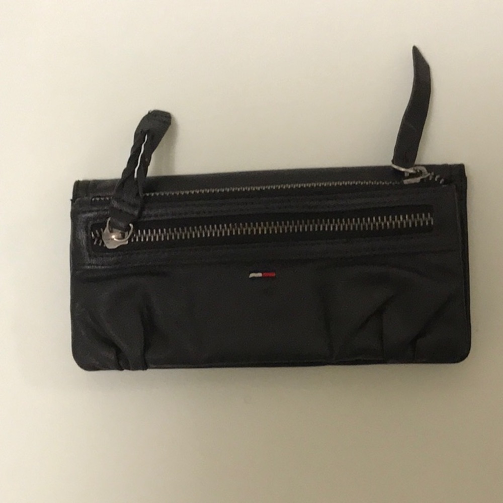 Tommy Hilfiger wallet
